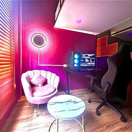 Arena Esports Hotel @ Bugis Village Сингапур Экстерьер фото