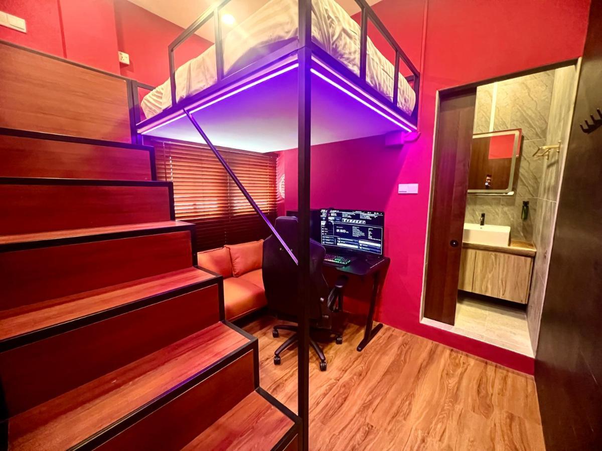 Arena Esports Hotel @ Bugis Village Сингапур Экстерьер фото