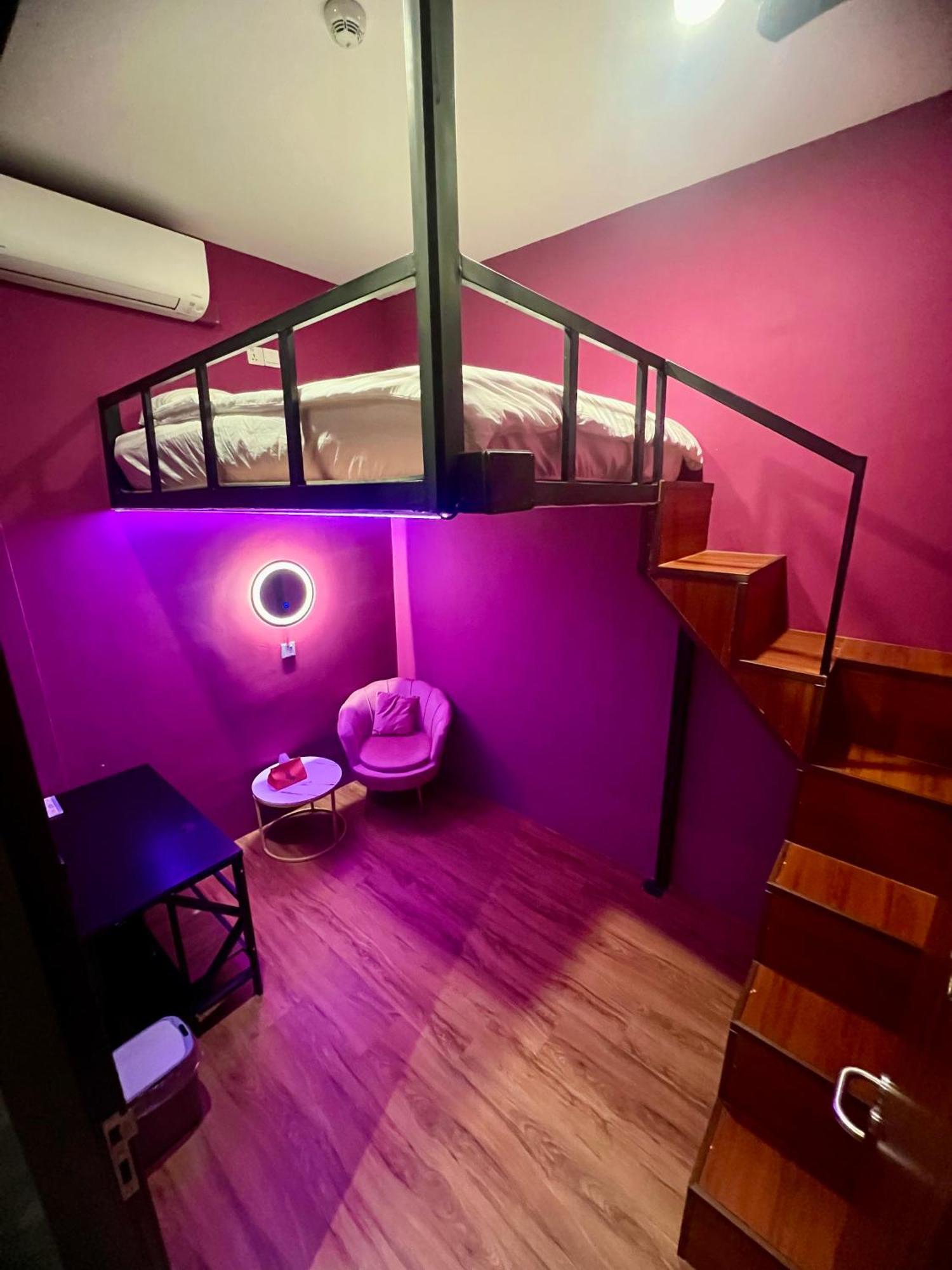 Arena Esports Hotel @ Bugis Village Сингапур Экстерьер фото
